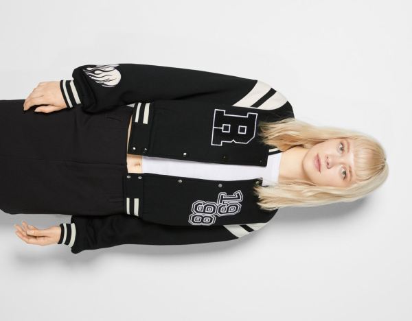 Bershka Cropped Varsity Jacke Damen Schwarz | WPv6jvBlR9Z