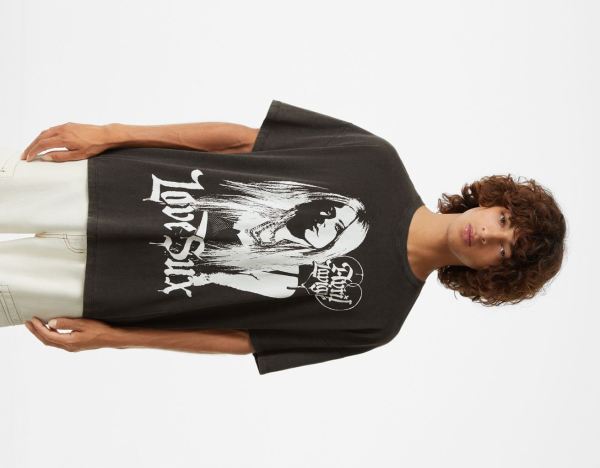 Bershka Kurzes Sleeve With An Avril Lavigne Print T-shirts Herren Schwarz | SYYOt5hBmaX