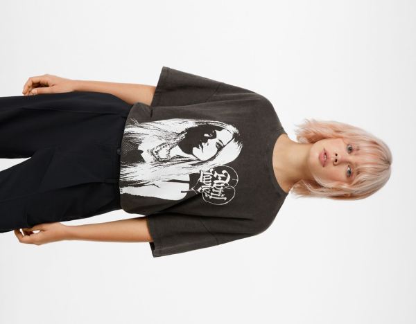 Bershka Kurzes Sleeve With An Avril Lavigne Print T-shirts Damen Schwarz | iqtfl8Ouymk