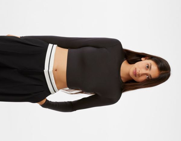 Bershka Long Sleeve With Rings And Straps At The Back T-shirts Damen Schwarz | liyS81hFNOd