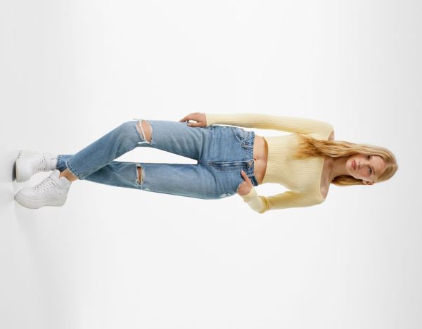 Bershka Ripped Mom Jeans Damen Blau | jWNx0czdiyQ