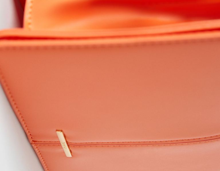 Bershka Accordion Clutch With Chain Tasche Damen Orange | wDJ7cdbQiOT