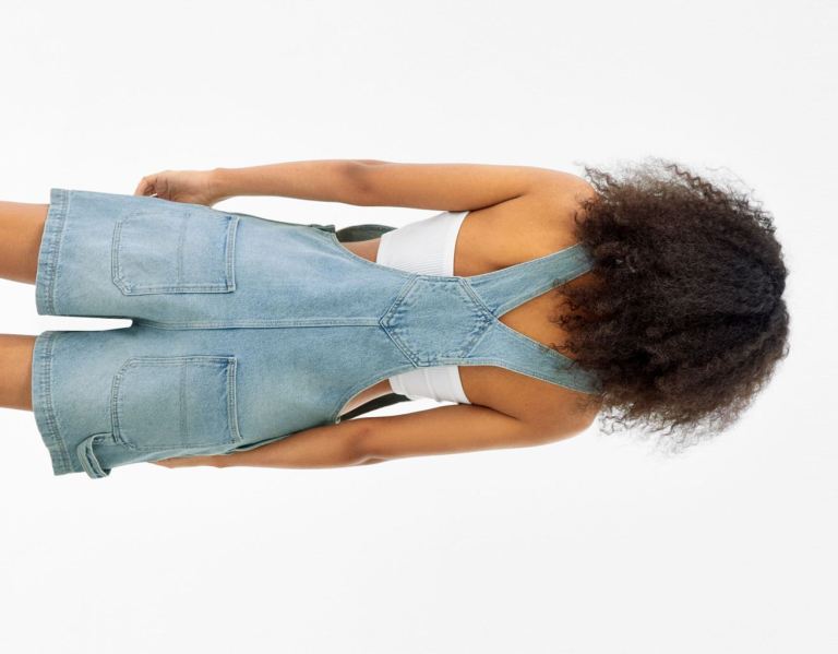 Bershka Denim Overalls With Carpenter Details Kleider Damen Hellblau | AL451fHicUo