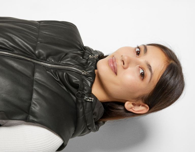 Bershka Faux Leder Vest With Hood Oberbekleidung Damen Schwarz | OCmDqJspOLA