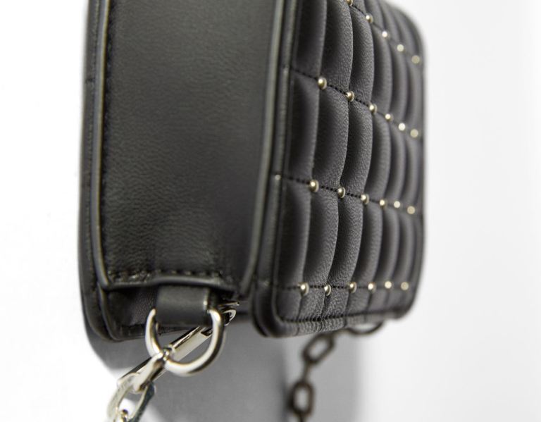 Bershka Gesteppt Mini Crossbody With Studs Tasche Damen Schwarz | UxmtbO4uLiQ