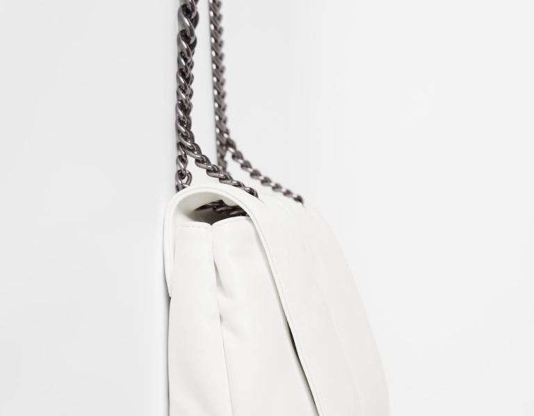 Bershka Gesteppt With Chain Riemen Tasche Damen Weiß | vYyZYRI8k84