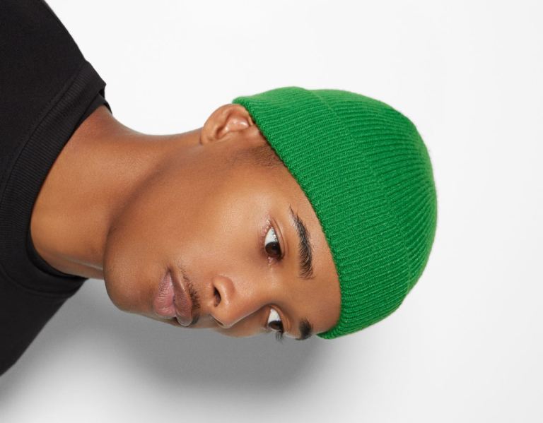 Bershka Kurzes Beanie Kappen Herren Grün | fXGx64aJxKT