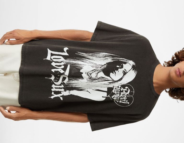 Bershka Kurzes Sleeve With An Avril Lavigne Print T-shirts Herren Schwarz | SYYOt5hBmaX