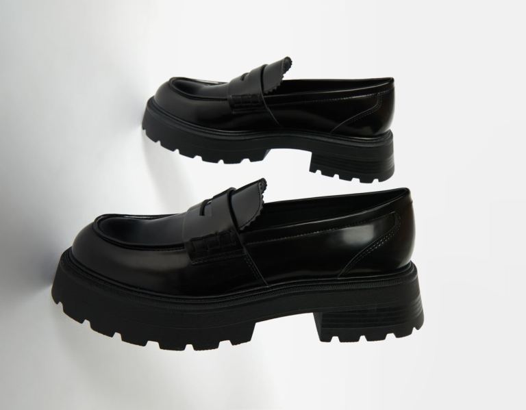 Bershka Loafers With Track Soles Flache Schuhe Damen Schwarz | mBBHZcA63yU