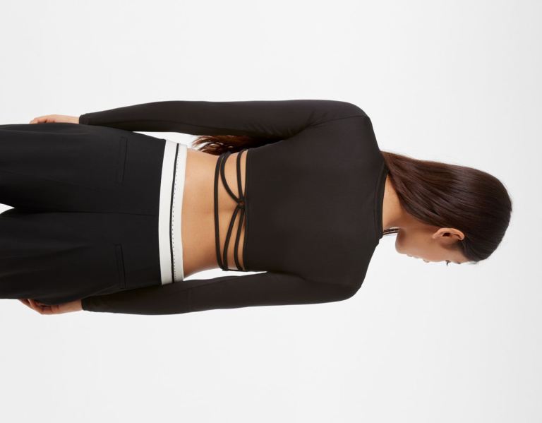 Bershka Long Sleeve With Rings And Straps At The Back T-shirts Damen Schwarz | a1w2knLX3UQ