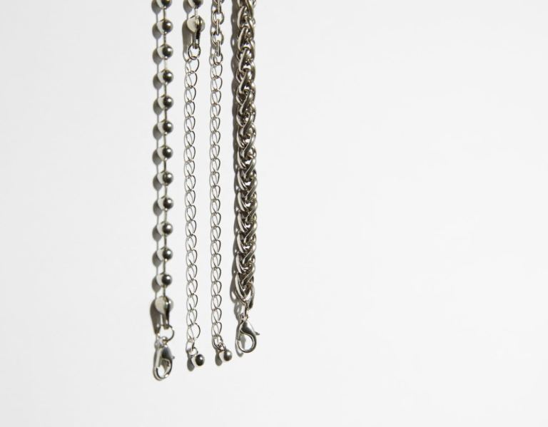 Bershka Necklace With Cross Pendants Schmuck Herren Silber | rGhKPcevvdV