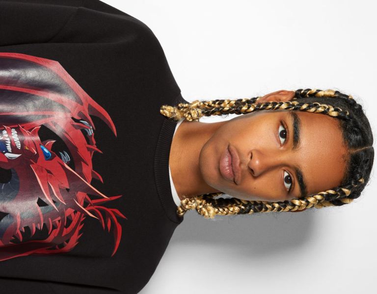 Bershka Oversize Crew Neck Sweatshirt With A Yu-gi-oh! Print Trainingsanzug Herren Schwarz | OPLvWEWxTIJ