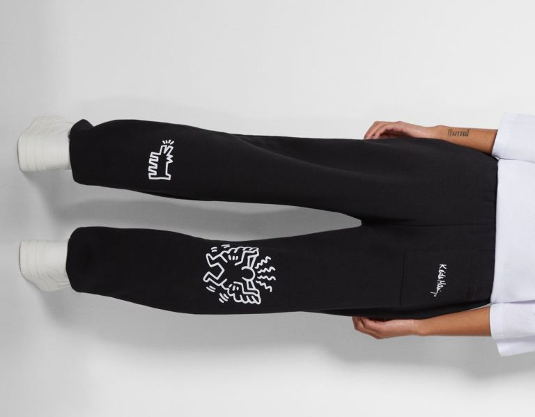 Bershka Sweat With Keith Haring Print Hose Damen Schwarz | l9kwRgocpnQ