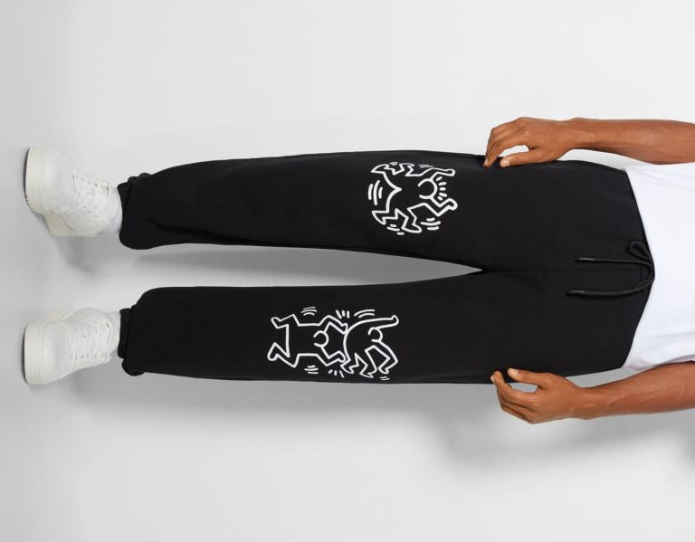 Bershka Sweatpants With Keith Haring Print Trainingsanzug Herren Schwarz | DOQDjebUqsE