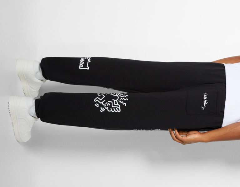 Bershka Sweatpants With Keith Haring Print Trainingsanzug Herren Schwarz | DOQDjebUqsE